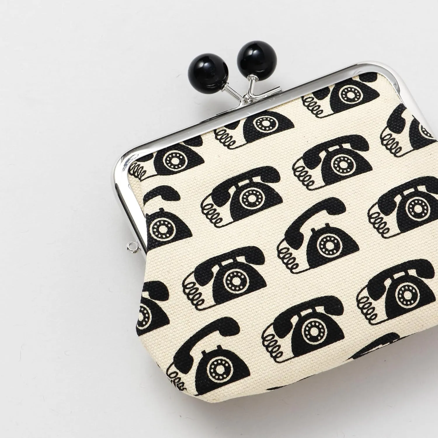 [倭物や Kaya] Retro Gamaguchi - Purse with Clasp/Japanese Retro Parent and Child Purse Partition 7JMP4303 PHONE WHITE & BLACK