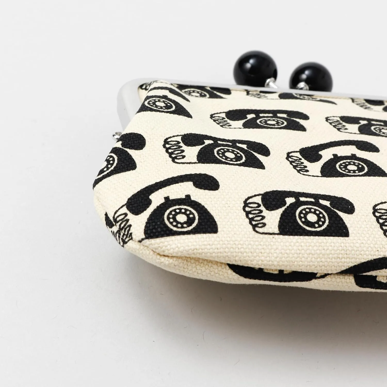 [倭物や Kaya] Retro Gamaguchi - Purse with Clasp/Japanese Retro Parent and Child Purse Partition 7JMP4303 PHONE WHITE & BLACK