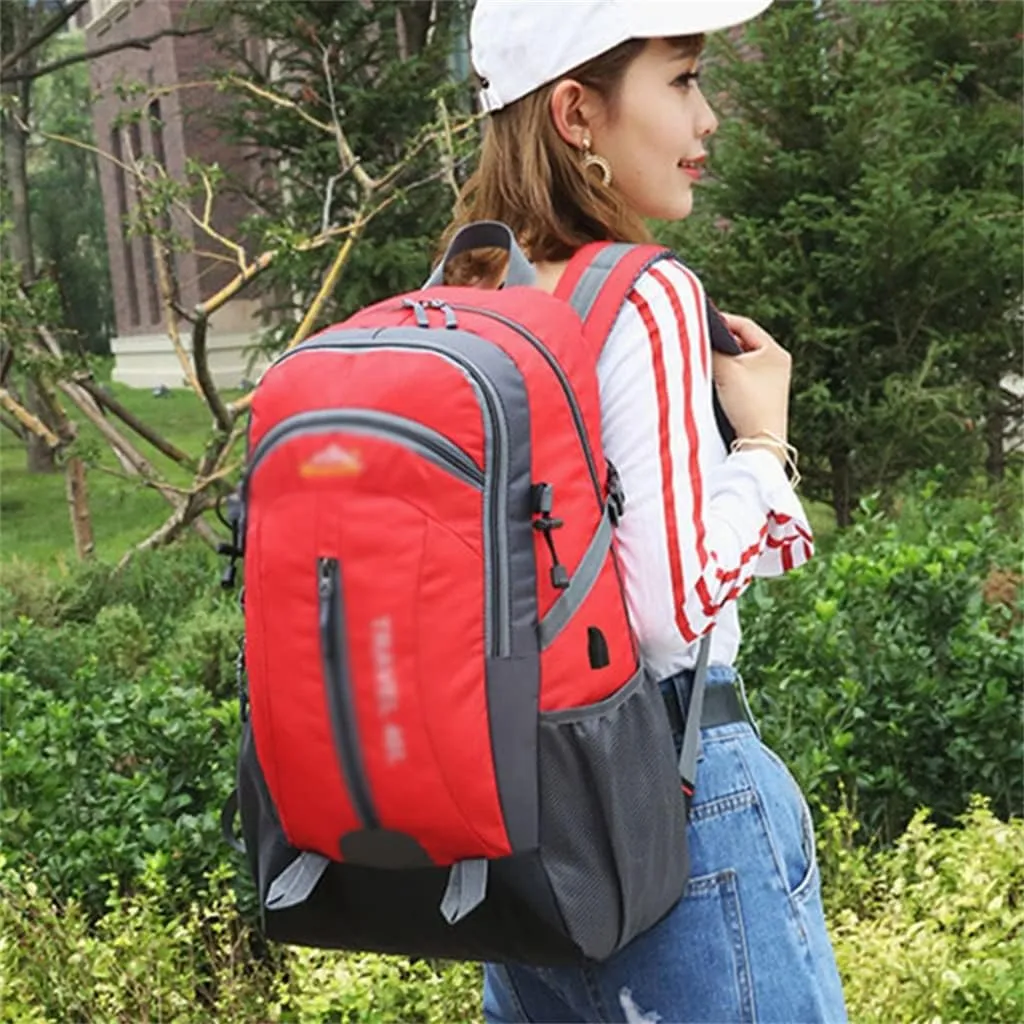 40L Mountaineering Backpack Breathable Backpack with Socket Travel Backpack Mountaineering Bag(C)