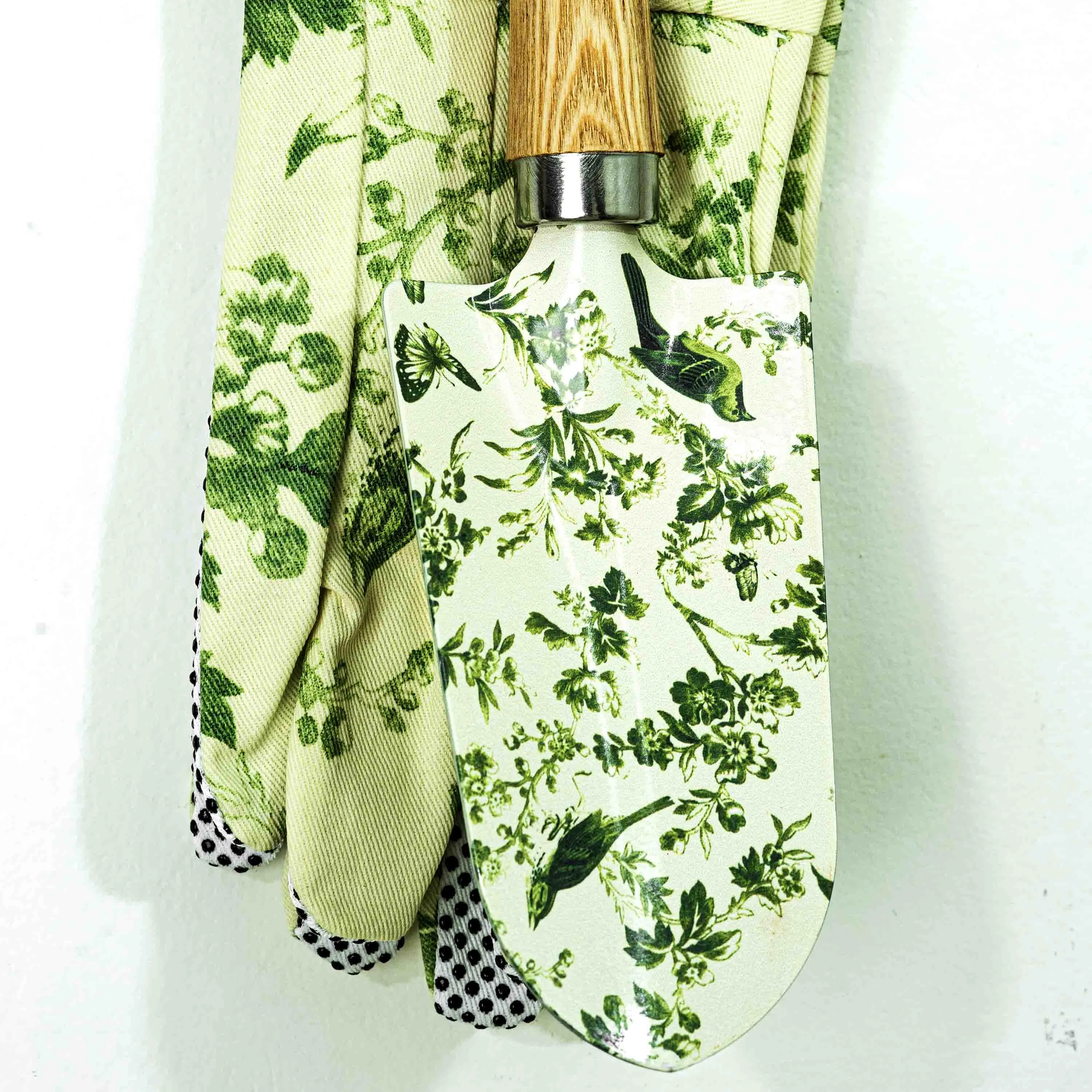 Adult Gloves And Trowel (Set of 2)