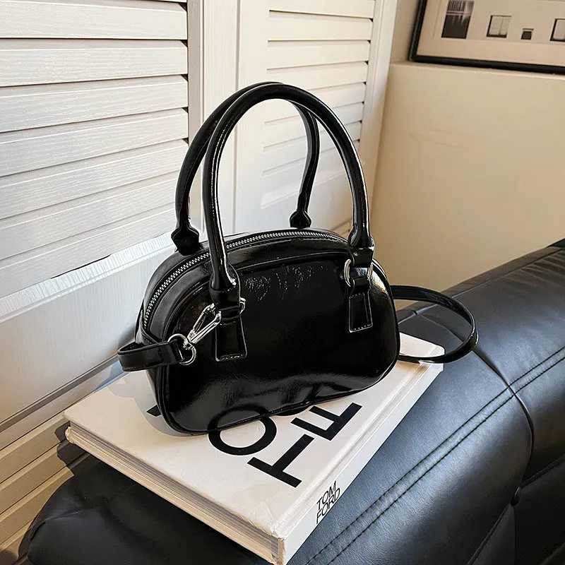 Attractive Women's Retro Easy Matching Portable Handbags