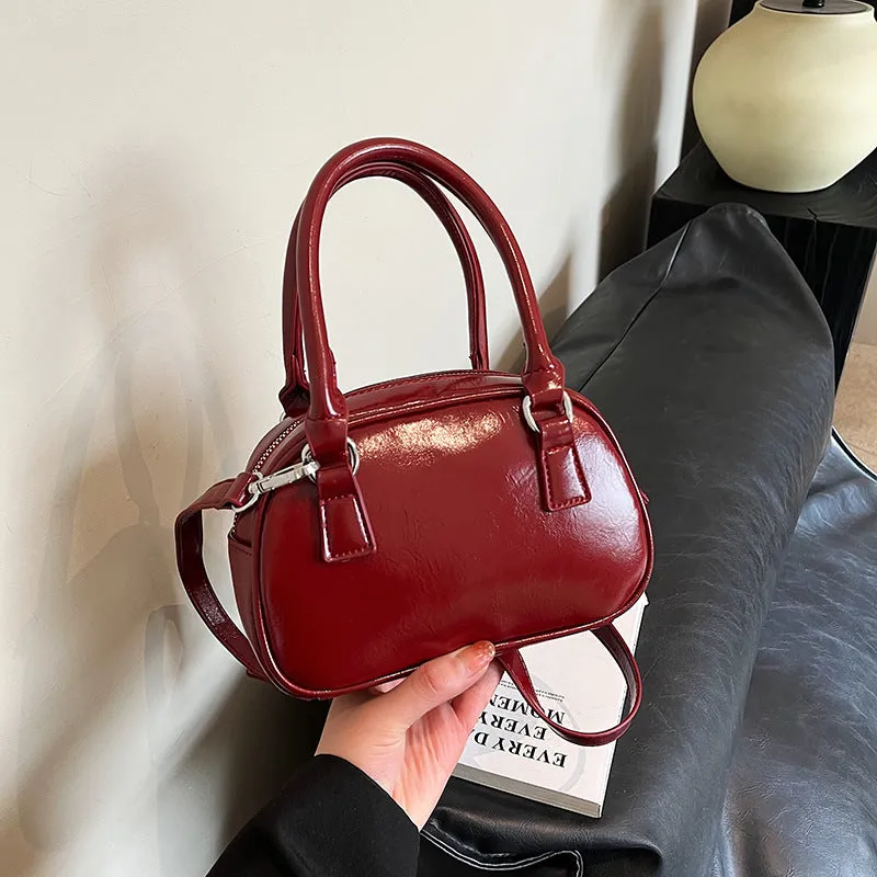 Attractive Women's Retro Easy Matching Portable Handbags