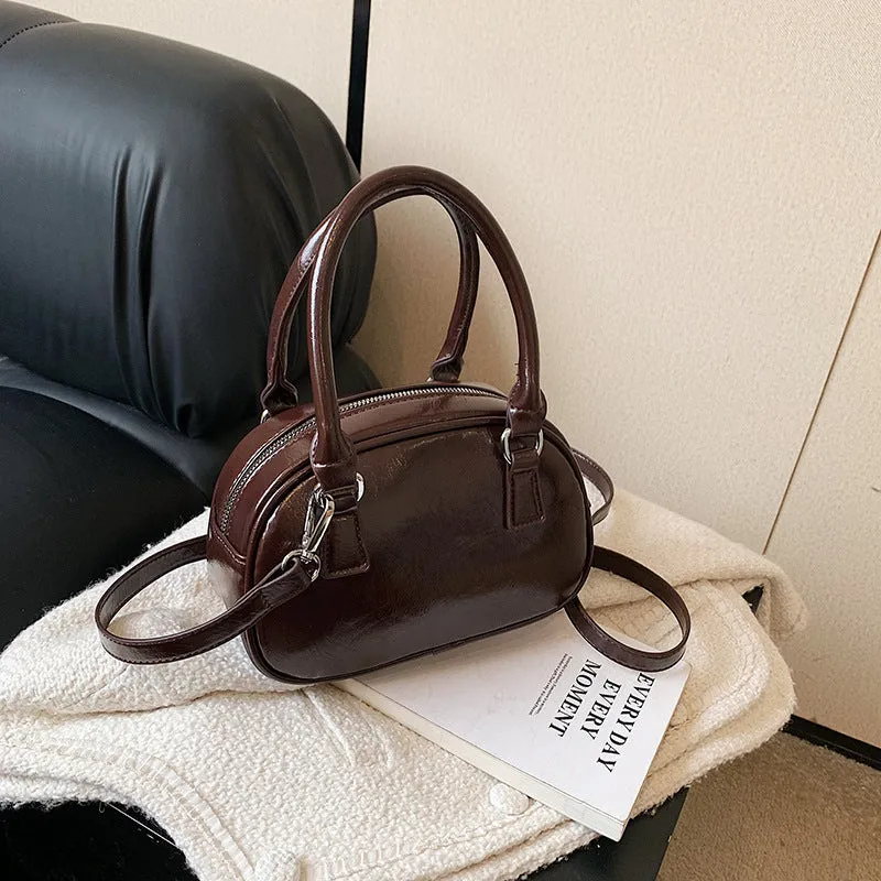 Attractive Women's Retro Easy Matching Portable Handbags