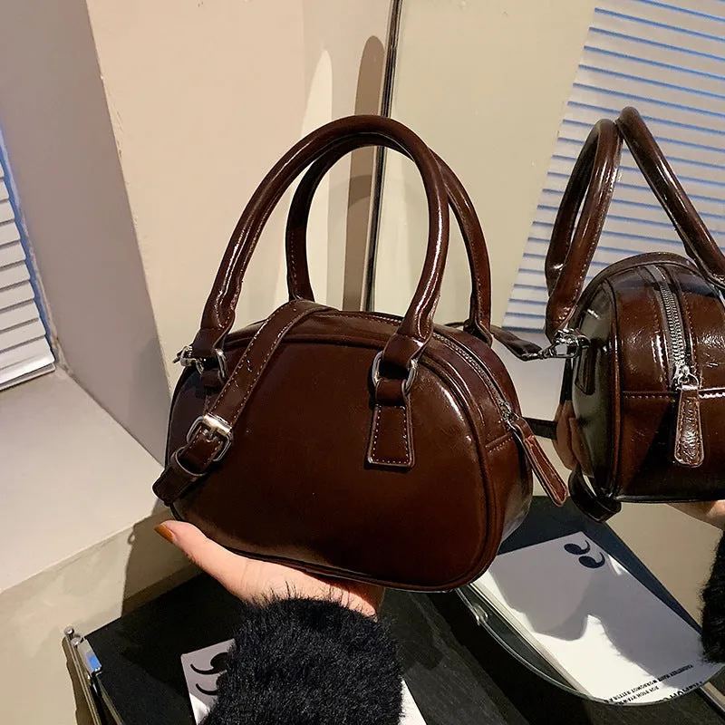 Attractive Women's Retro Easy Matching Portable Handbags
