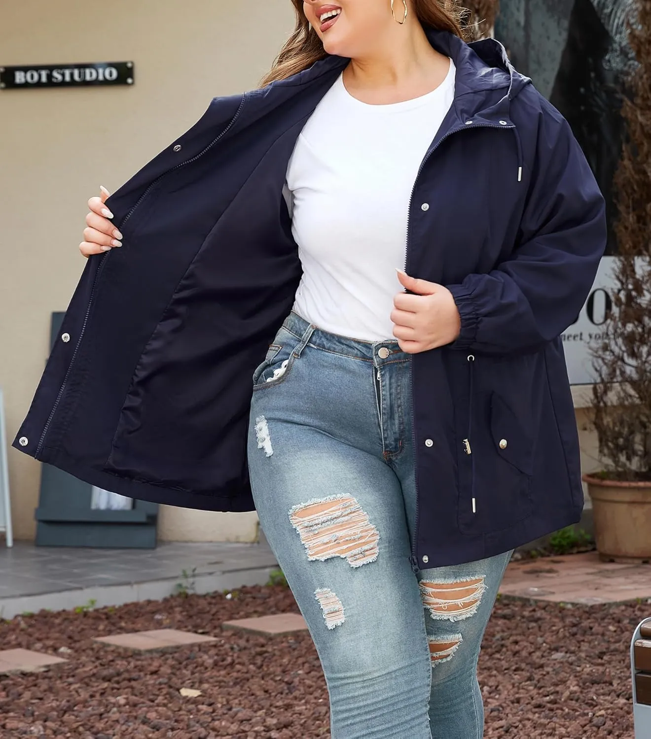 Bloggerlove Women's Rain Jacket Plus Size Lightweight Raincoat with Hood Waterproof Outdoor Windbreaker