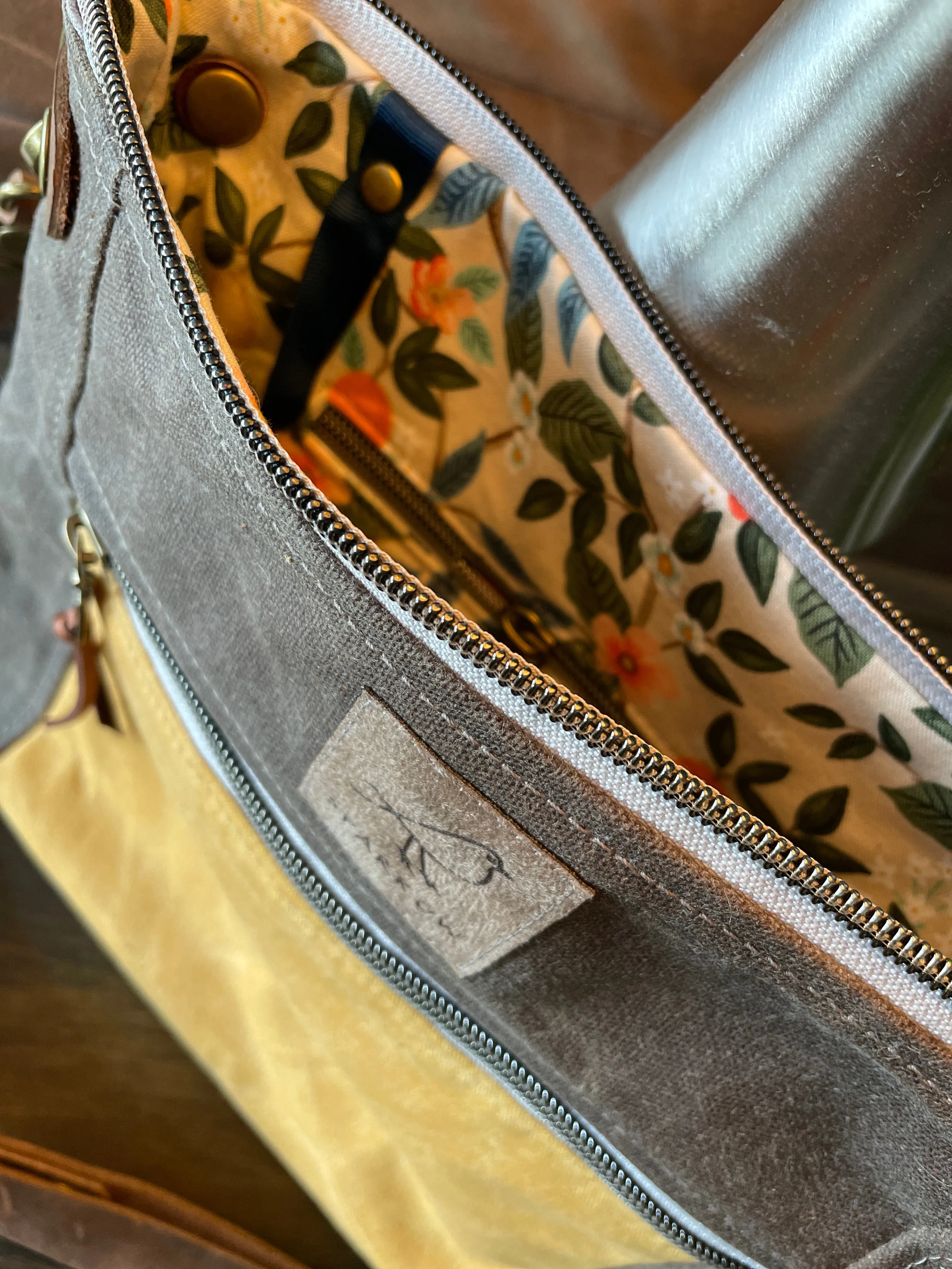 Cambridge Crossbody - Petite