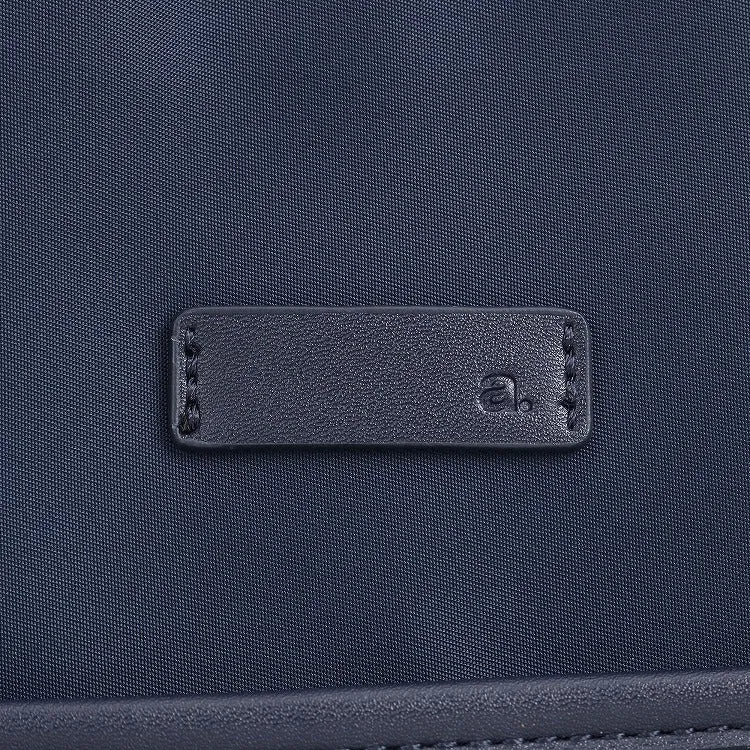 ESENCIA Tote Medium