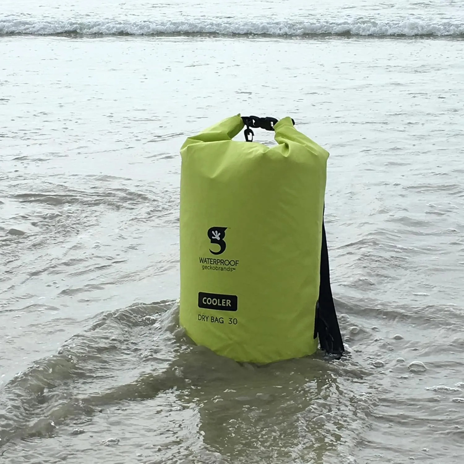 geckobrands Tarpaulin Dry Bag – Waterproof PVC Bag with Carabiner for Secure Storage, for Boating, Kayaking, Camping