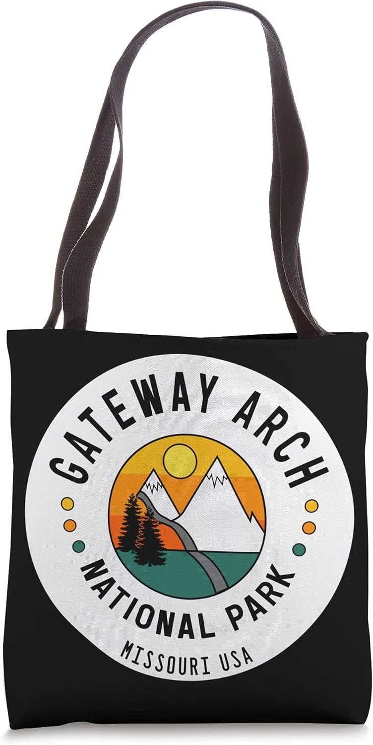 Graphic Gateway Arch Missouri National Park Tote Bag