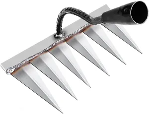 Iron Rake for Gardening and Weeding - Heavy Duty Garden Tool, Carbon Steel Hand Rake for Sturdy Dethatching, 6 Toothed Steel