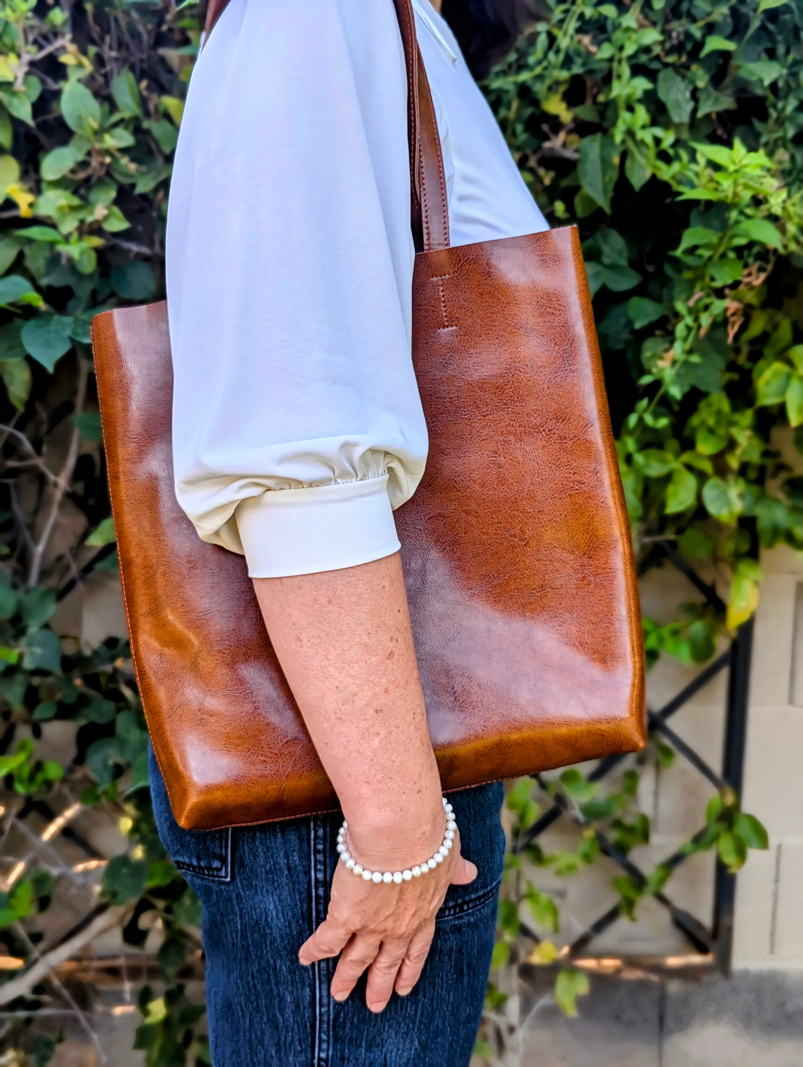 Kathryn Tote