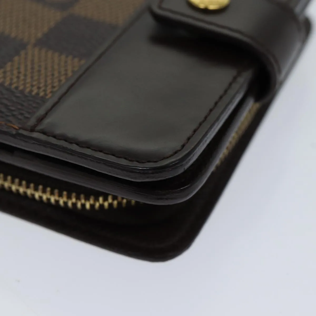 Louis Vuitton Compact zip