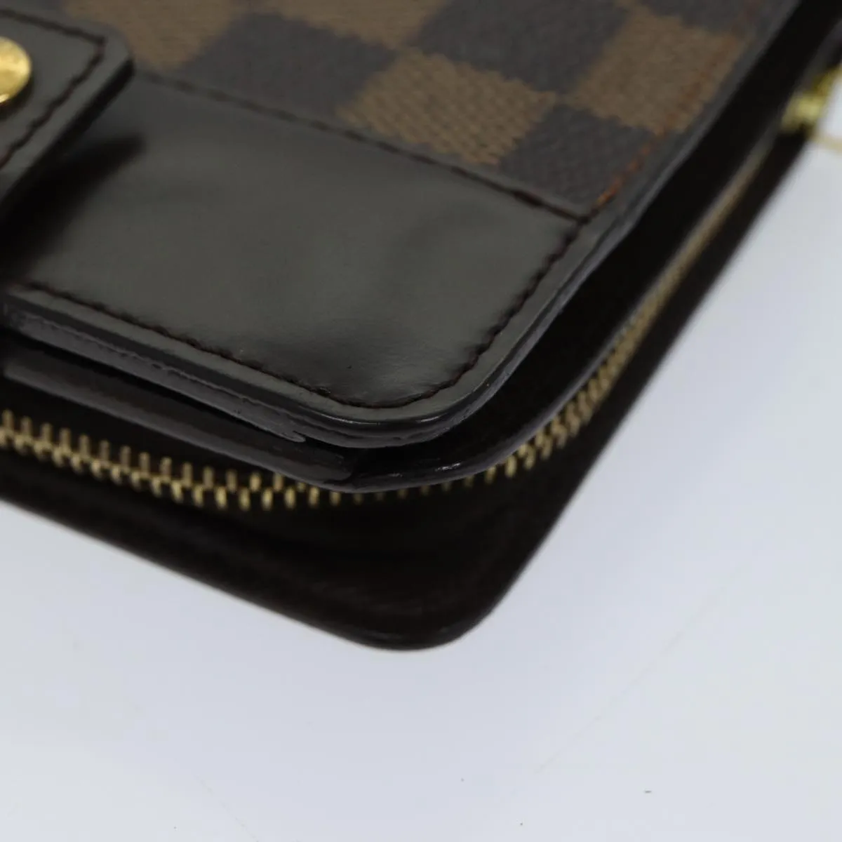 Louis Vuitton Compact zip