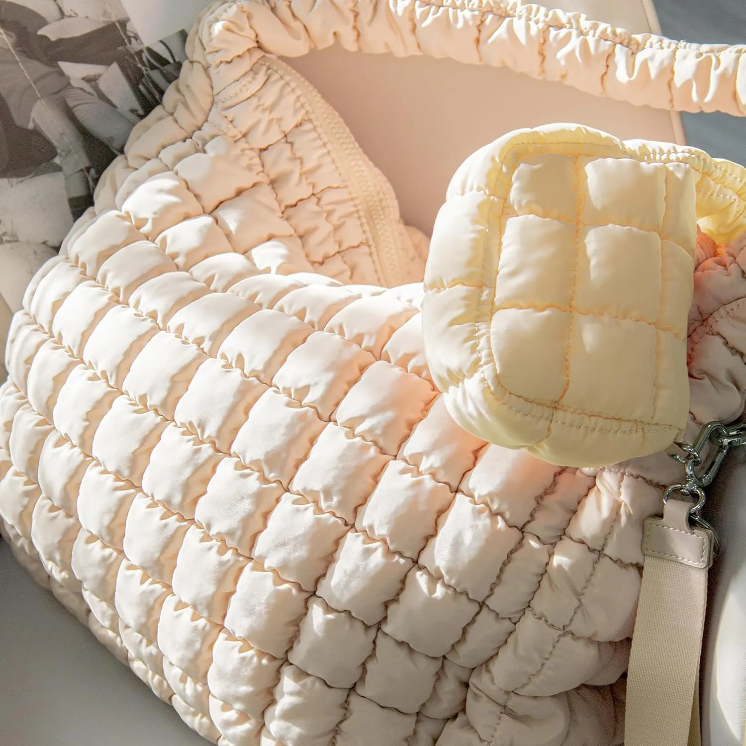 Mini Quilted Wristlet Bag for Women, Puffer Handbags,Evening Bags,Charm Lipstick Bag,Cute bag Charm for Gift