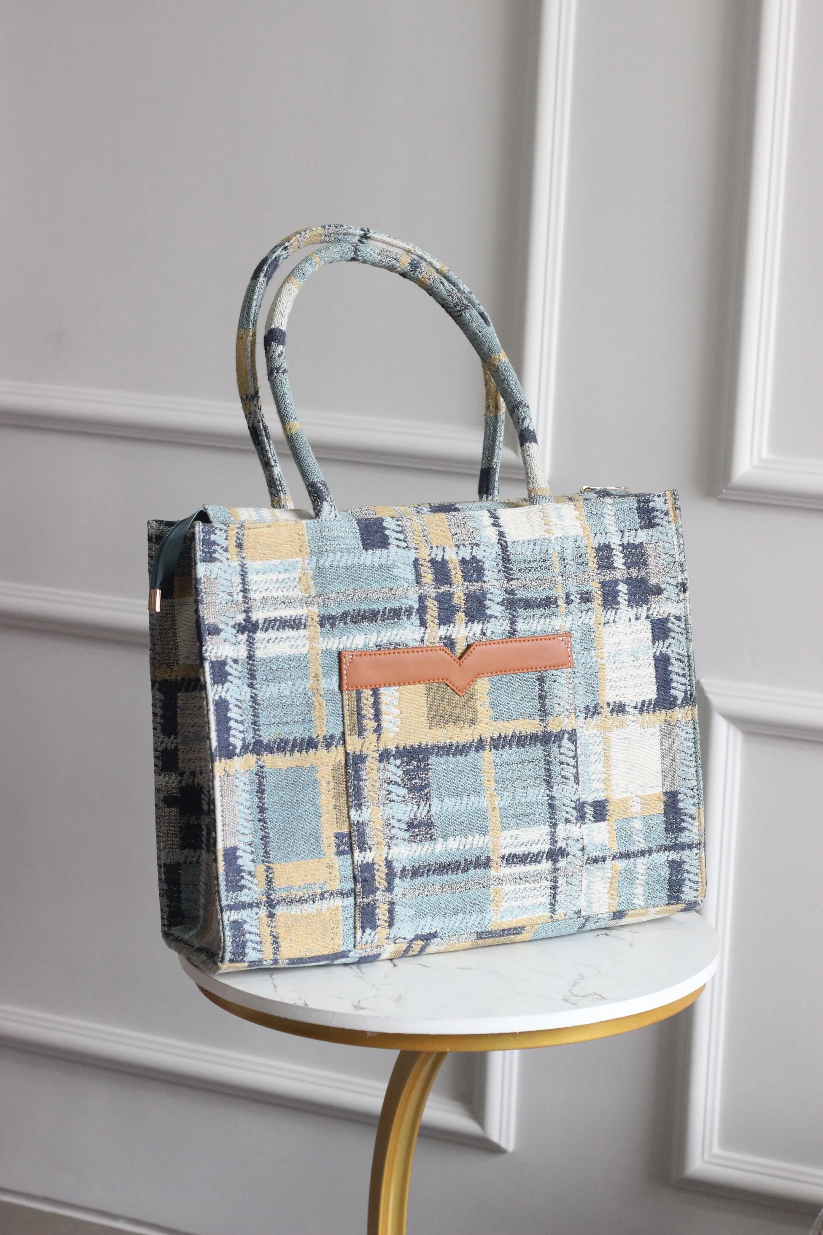 MULTIPURPOSE TOTES