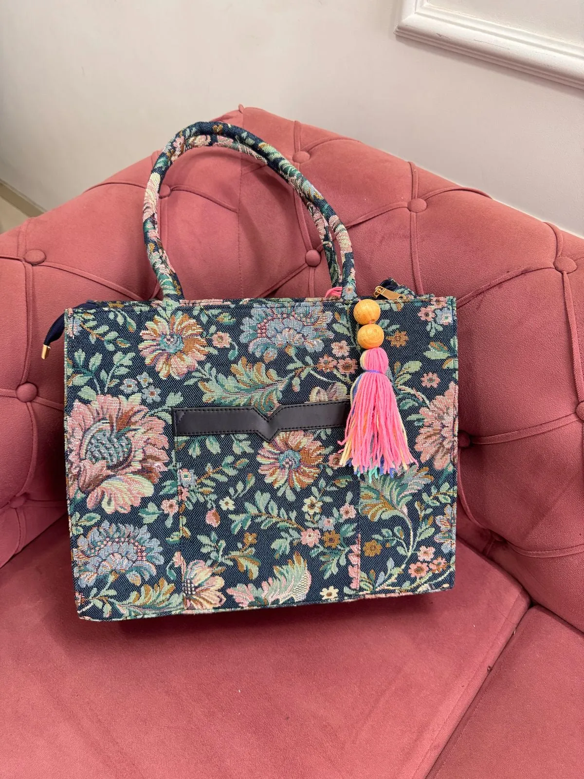 MULTIPURPOSE TOTES