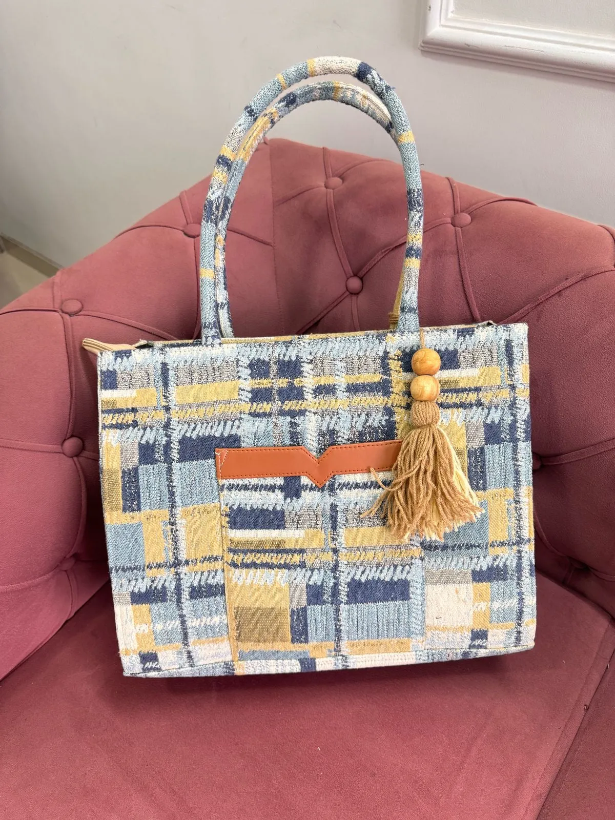 MULTIPURPOSE TOTES