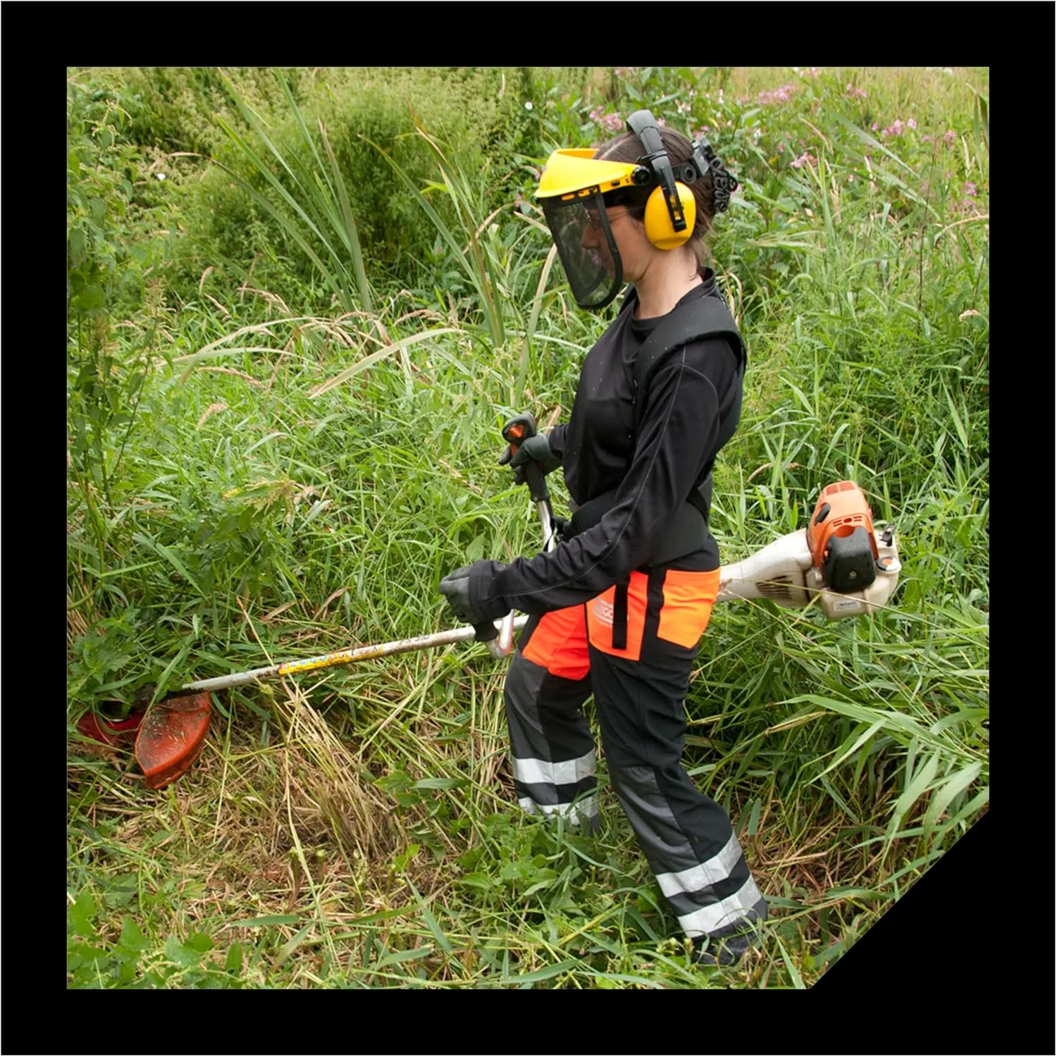 Oregon Universal 3 Tooth Brush Cutter Blade 4.0 x 350mm for Grass and Vegetation in Gardens, Professional and Heavy Duty, Fits All Brushcutters including Husqvarna, Echo, Shindaiwa, Stihl and more