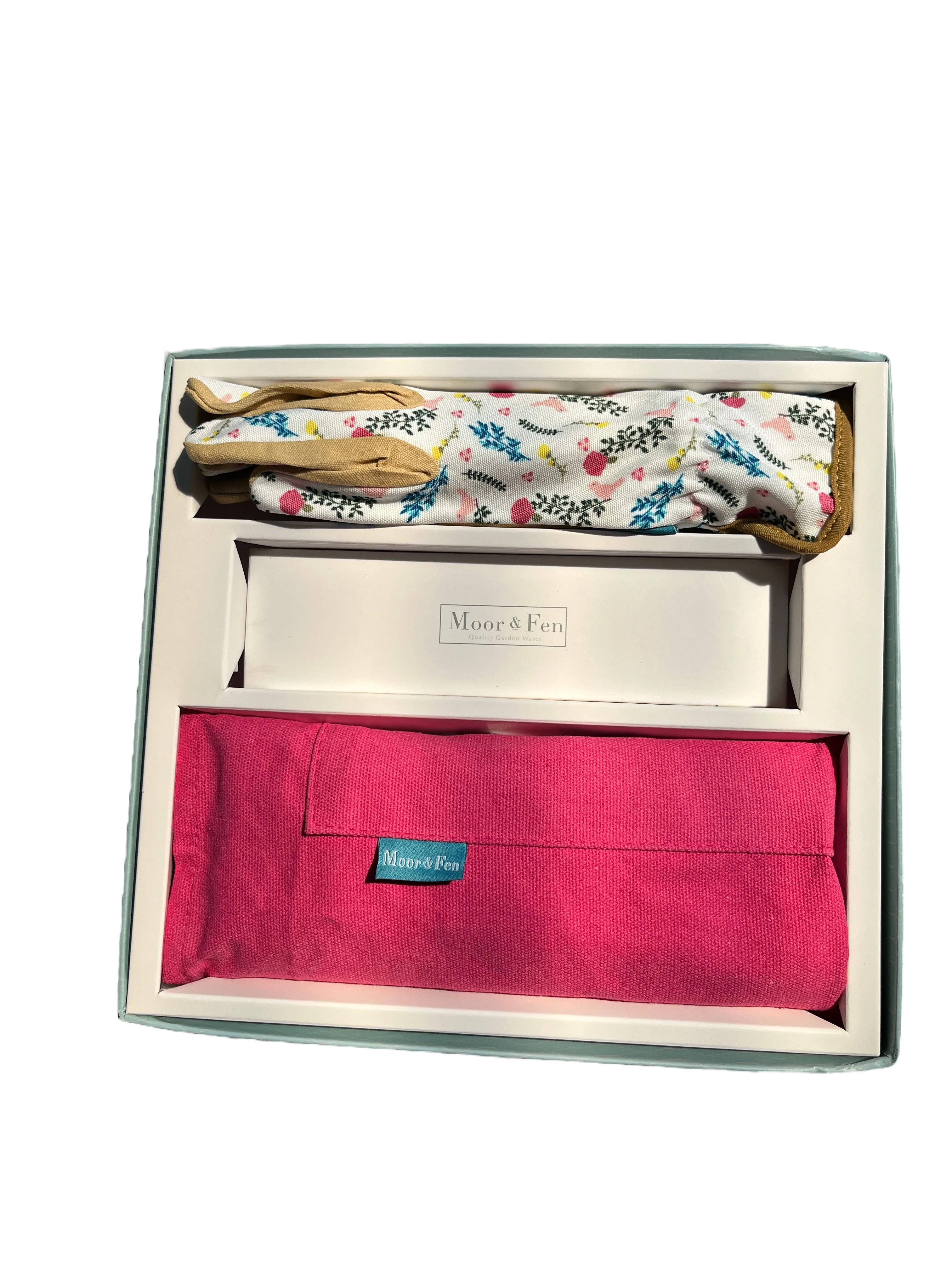 Outdoor Garden Gift Set ⎹ Garden Gloves, Secateurs, Apron ⎹ Large Gift Box
