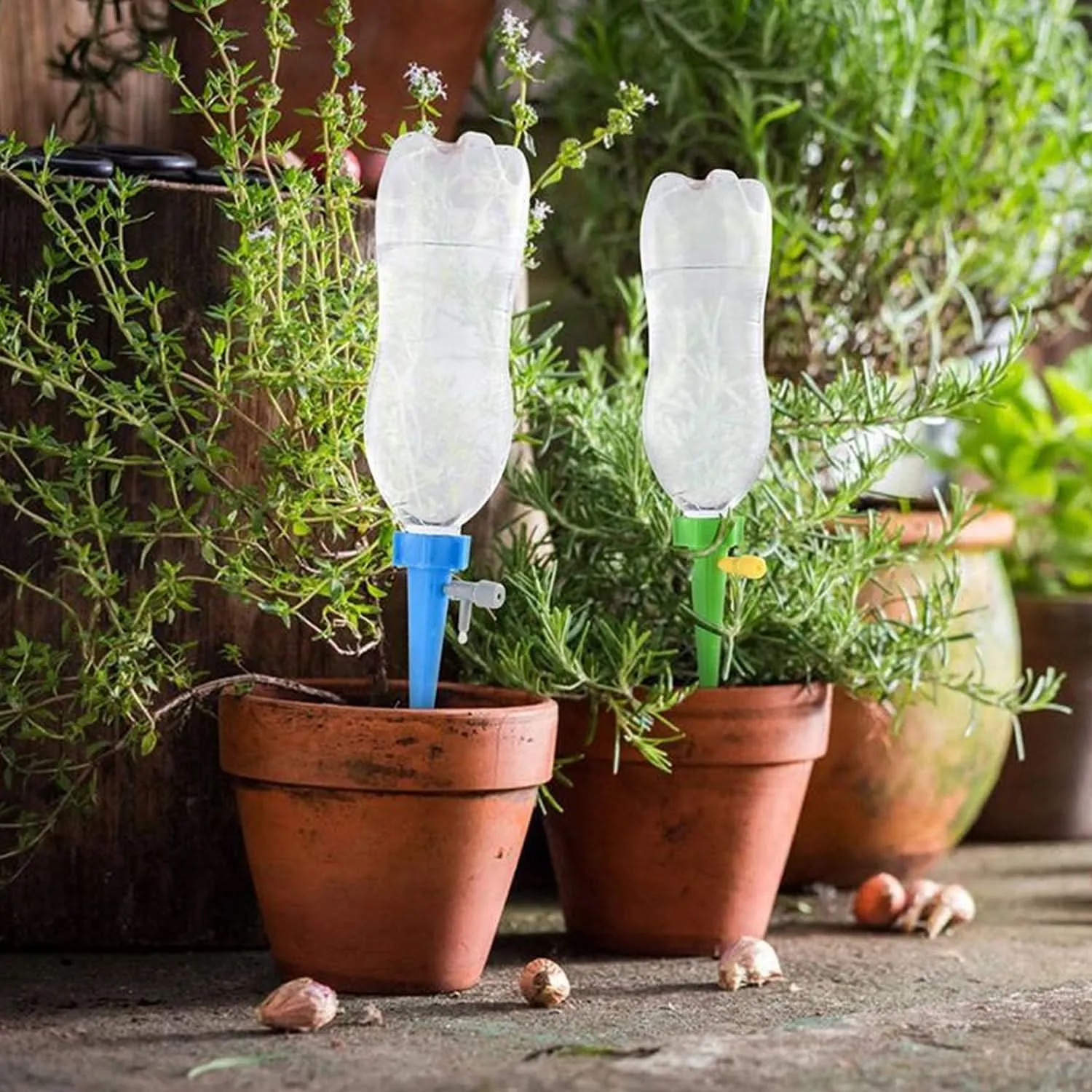 Plant Watering Spikes Self Watering Spikes Water Dripper For Plants Adjustable Plant Watering Devices With Slow Release Control Valve Switch (4 pcs)