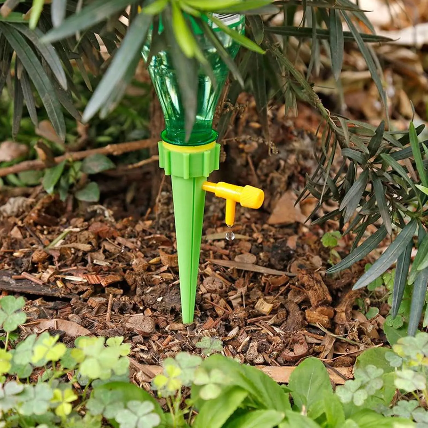 Plant Watering Spikes Self Watering Spikes Water Dripper For Plants Adjustable Plant Watering Devices With Slow Release Control Valve Switch (4 pcs)
