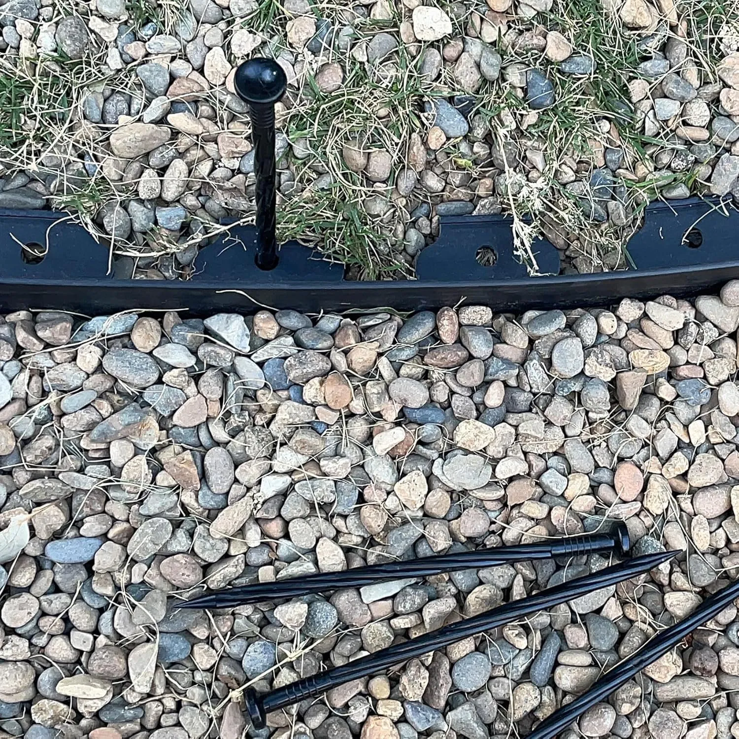 Plastic Landscape Anchoring Spikes 100 Pcs 8 Inch Nylon Spiral Landscape Spikes for Yard, Garden Lawn, Weed Barriers, Artificial Turf, Tent