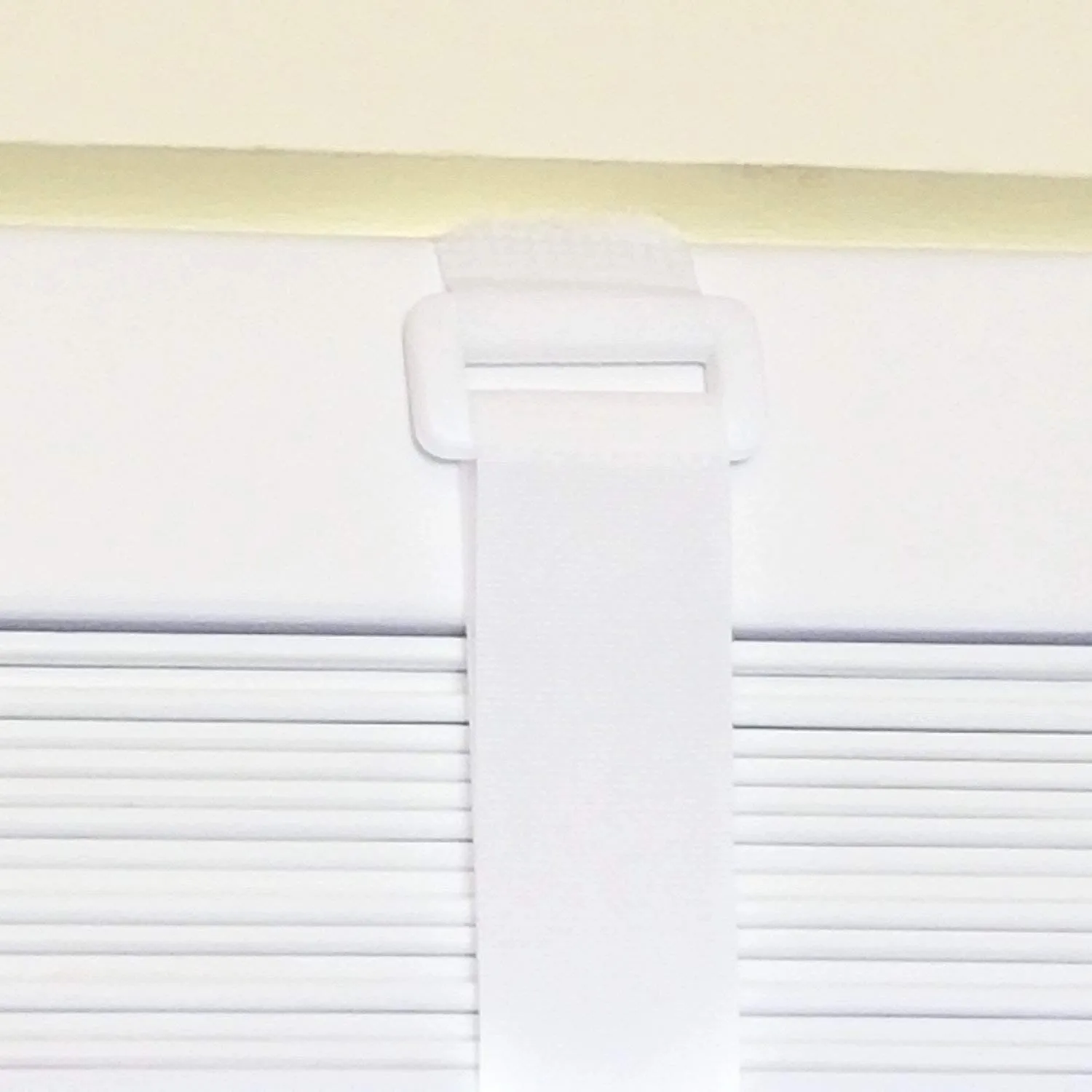 Reusable Cinch Straps 1" x 30" - 10 Pack, Multipurpose Quality Hook and Loop Securing Straps (White) - Plus 2 Free Bonus Reusable Cable Ties