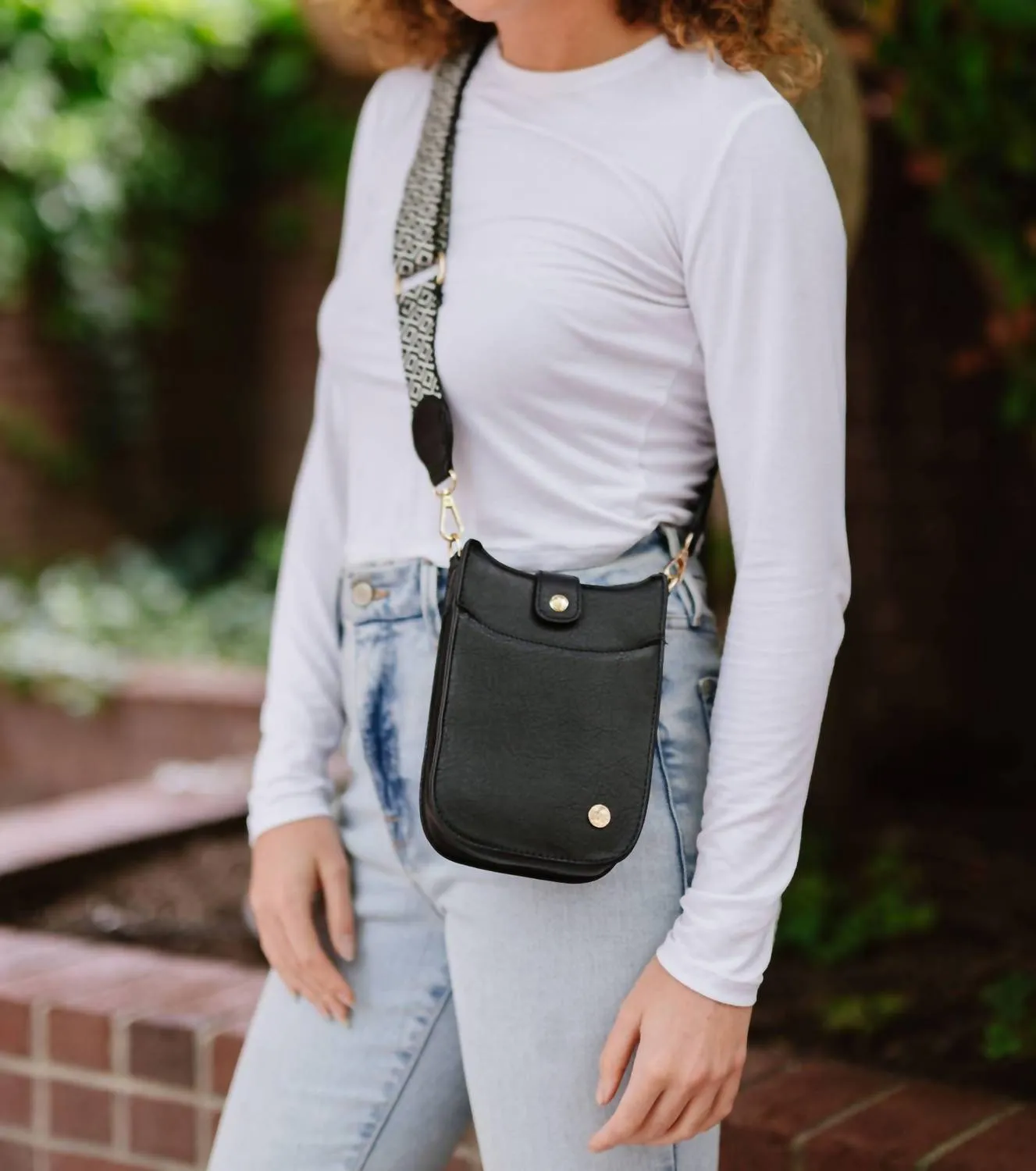 Robyn Crossbody Phone Case Concert Sling Bag In Black