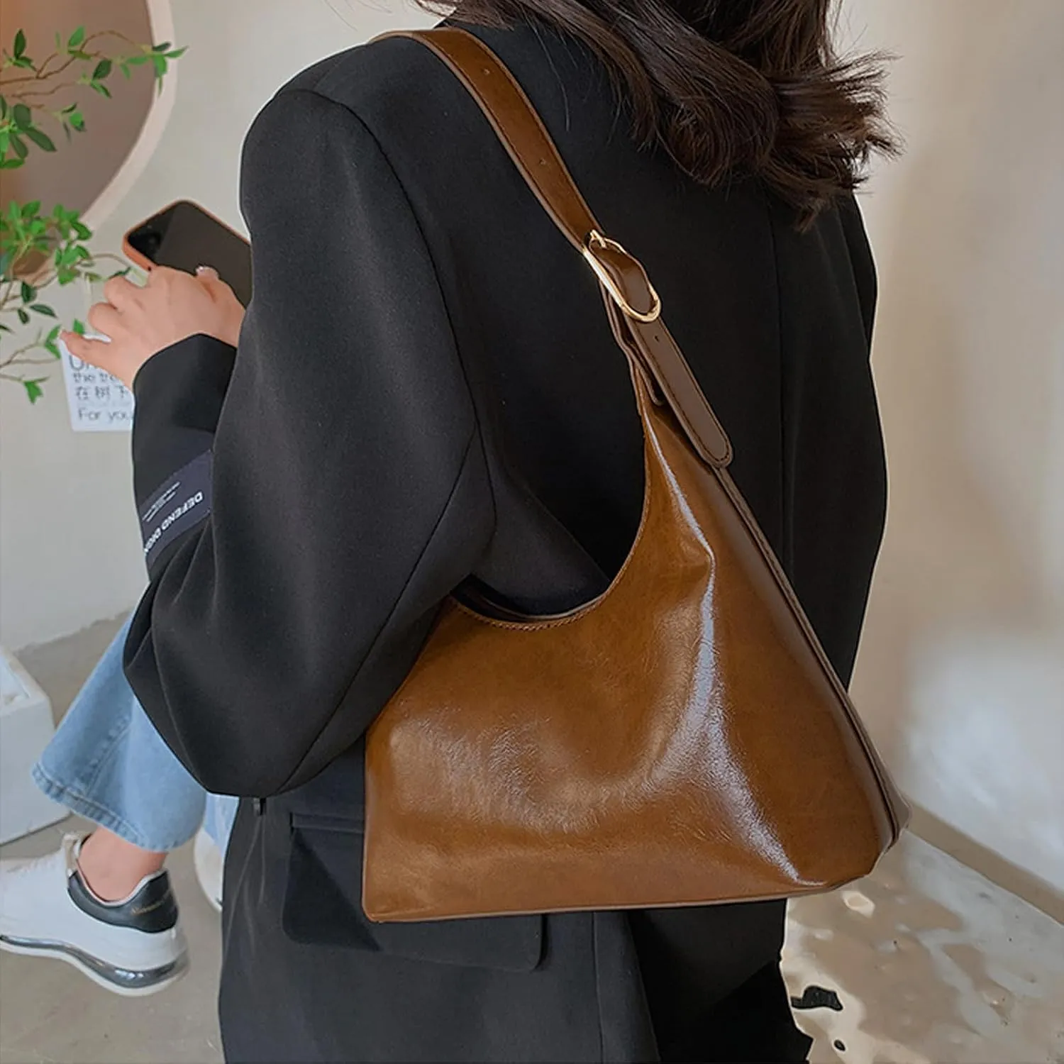 Shoulder Bag for Women Small Retro Vegan Leather Handbags Trendy Purses 2025 Cute Mini Vintage Hobo Underarm Bag