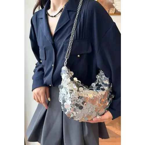 Sparkle in Style with Yeppi Sequin Chain Crossbody Bags