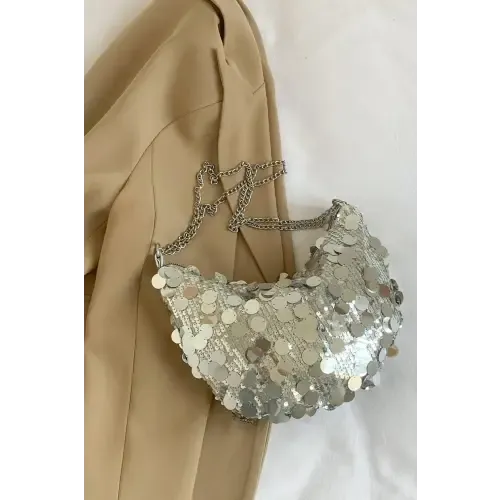 Sparkle in Style with Yeppi Sequin Chain Crossbody Bags