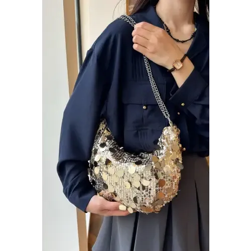 Sparkle in Style with Yeppi Sequin Chain Crossbody Bags