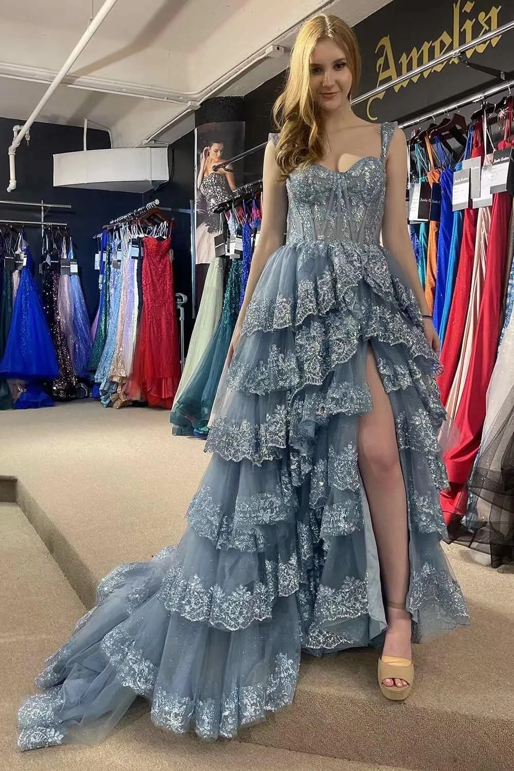 Sparkly Tiered Lace Tulle Prom Dresses Long Spaghetti Straps Formal Evening Party Gown