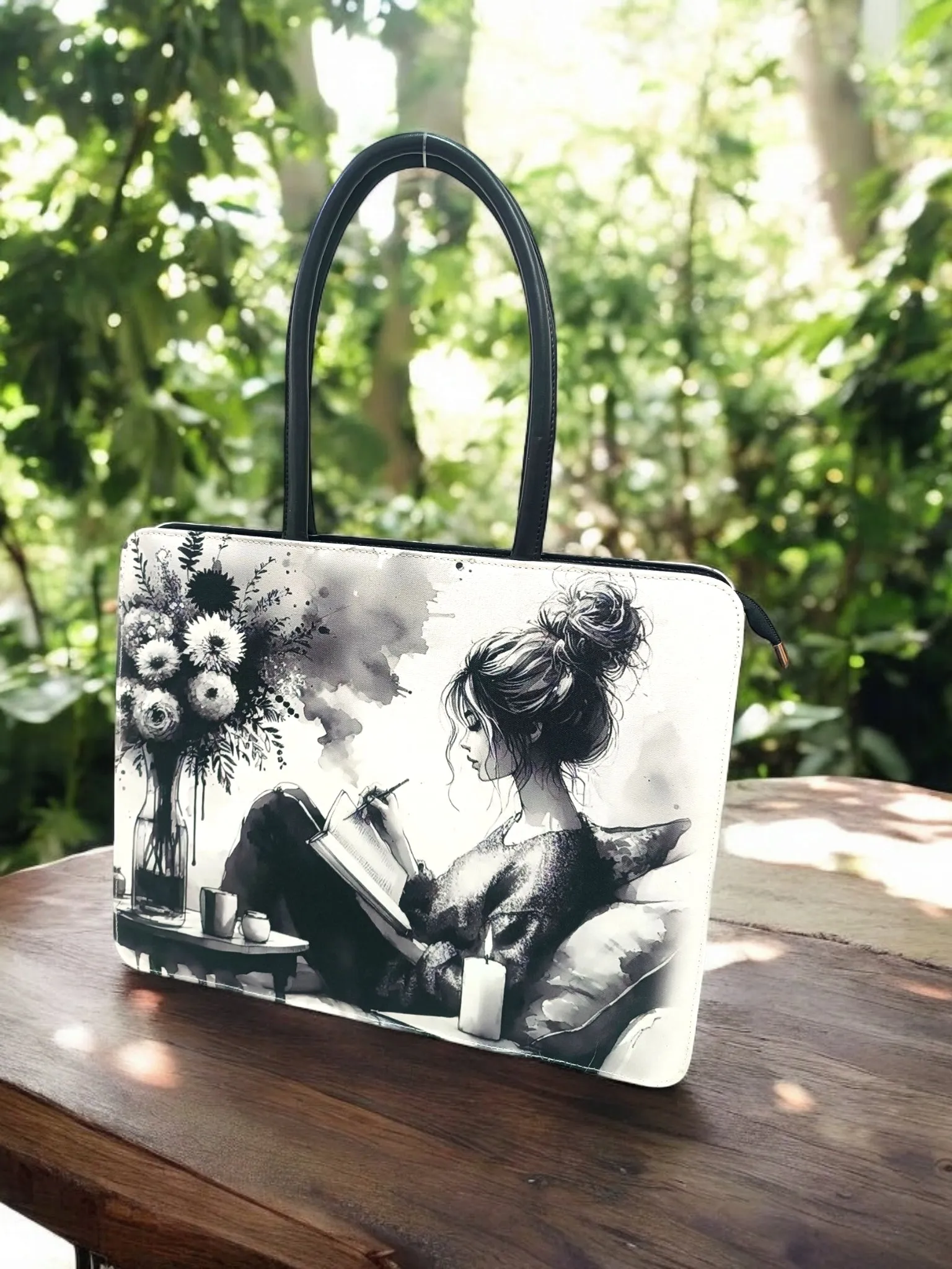 The Curve Laptop Totes...