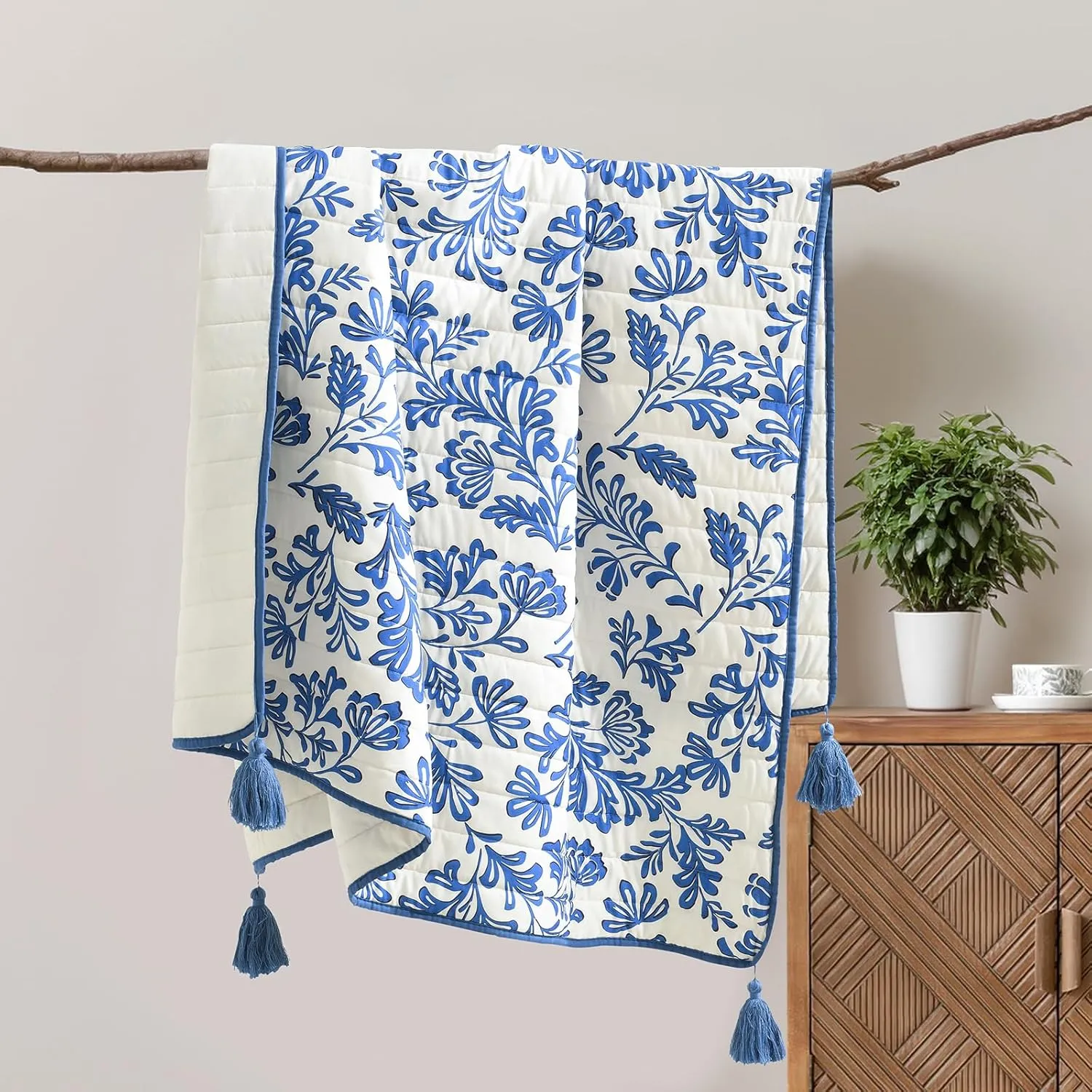 Ultra Soft Pre-Washed Quilted Throw Blanket, Floral Printed Tassels Fringed Blue and White Decorative Throws, Chic Rustic Blanket for Sofa Couch Bed Chair, 50"x 60"