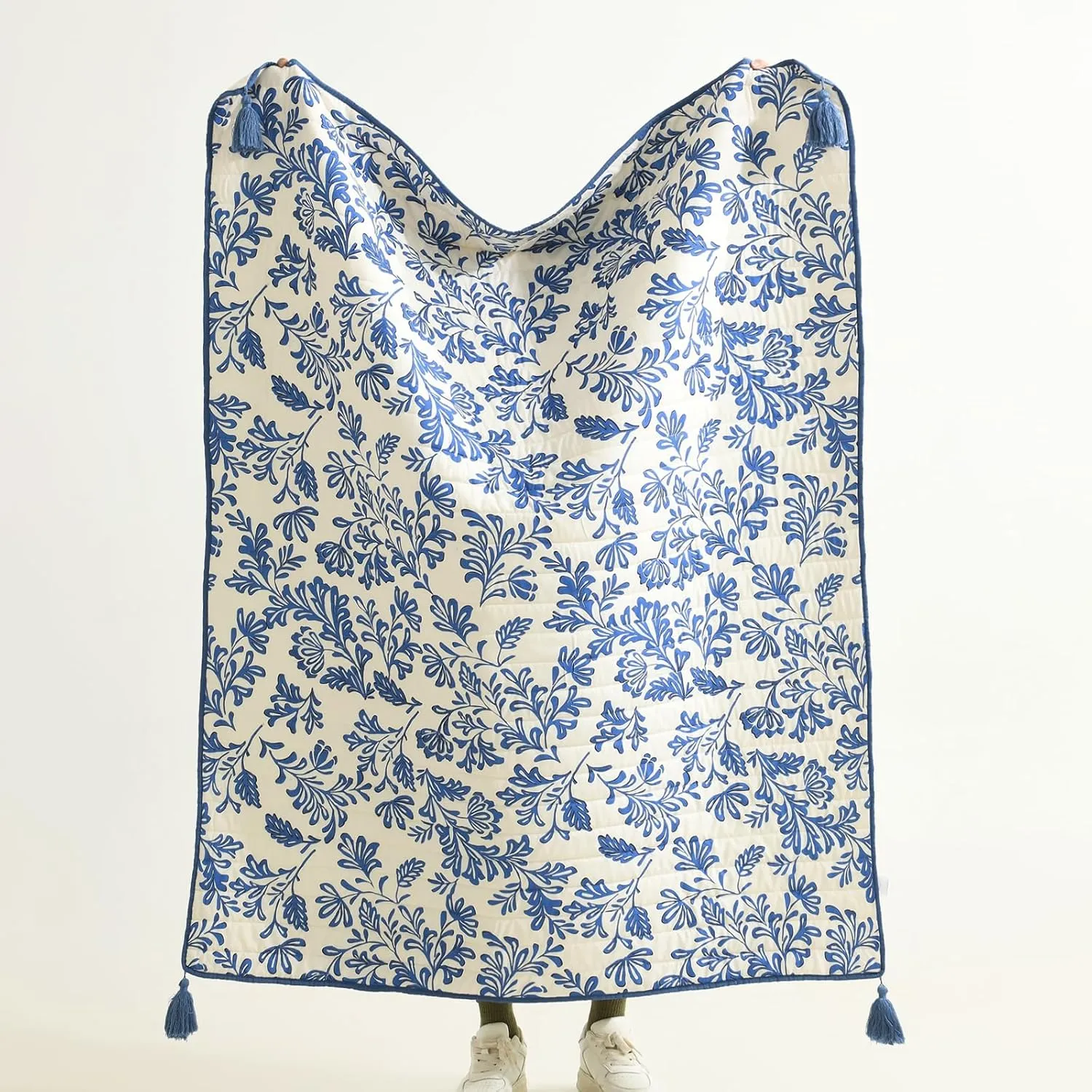 Ultra Soft Pre-Washed Quilted Throw Blanket, Floral Printed Tassels Fringed Blue and White Decorative Throws, Chic Rustic Blanket for Sofa Couch Bed Chair, 90"x 90"