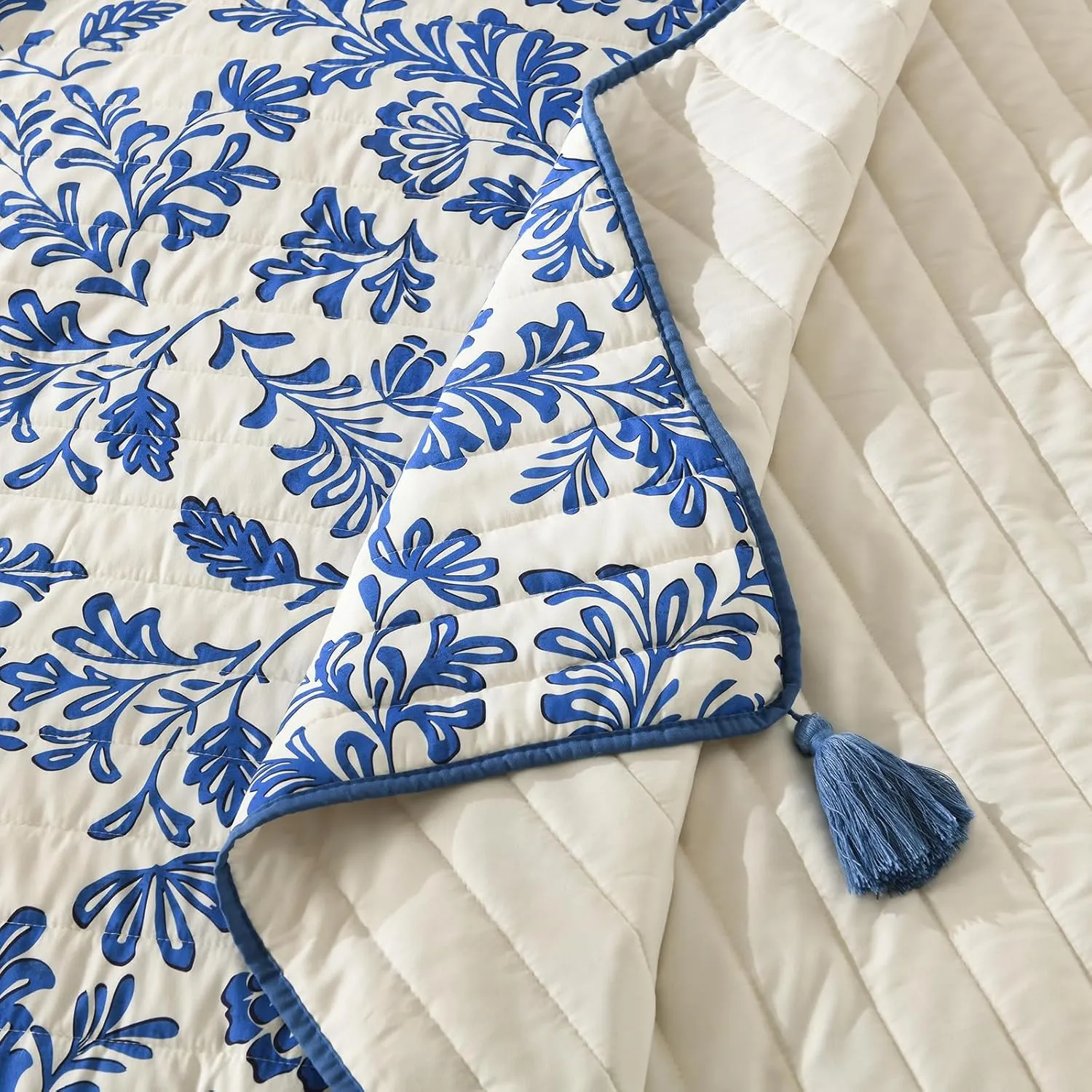 Ultra Soft Pre-Washed Quilted Throw Blanket, Floral Printed Tassels Fringed Blue and White Decorative Throws, Chic Rustic Blanket for Sofa Couch Bed Chair, 90"x 90"