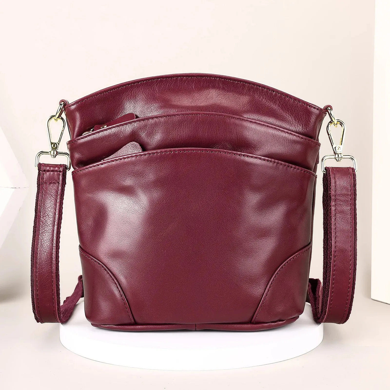 Vegan Leather Crossbody Bag – Stylish & Functional Handbag for Women