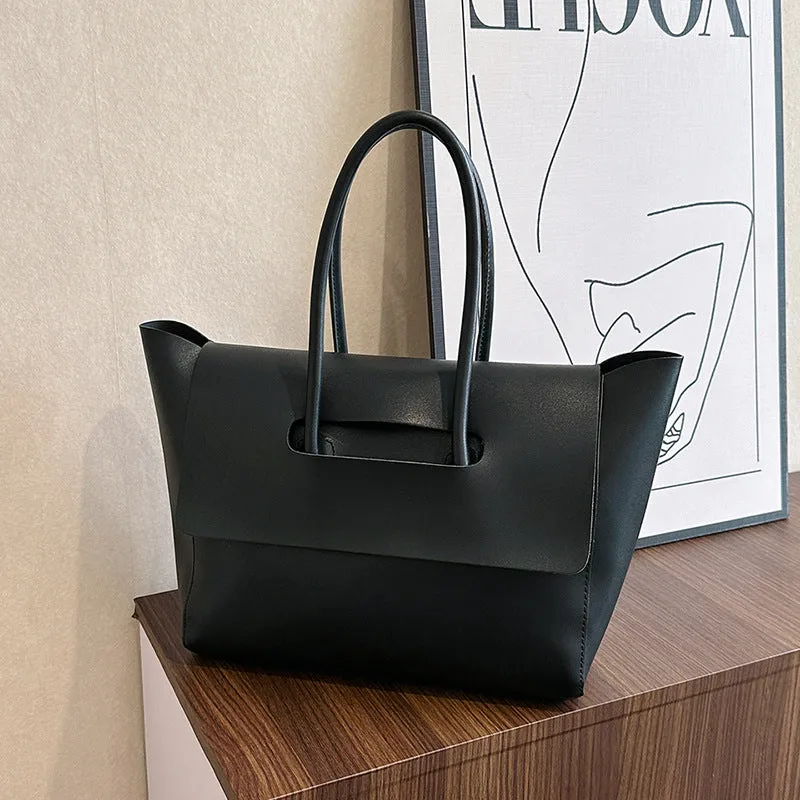 Women's Korean Style Large Capacity Retro Commuter Handbags