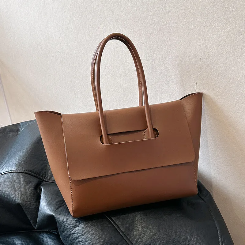 Women's Korean Style Large Capacity Retro Commuter Handbags