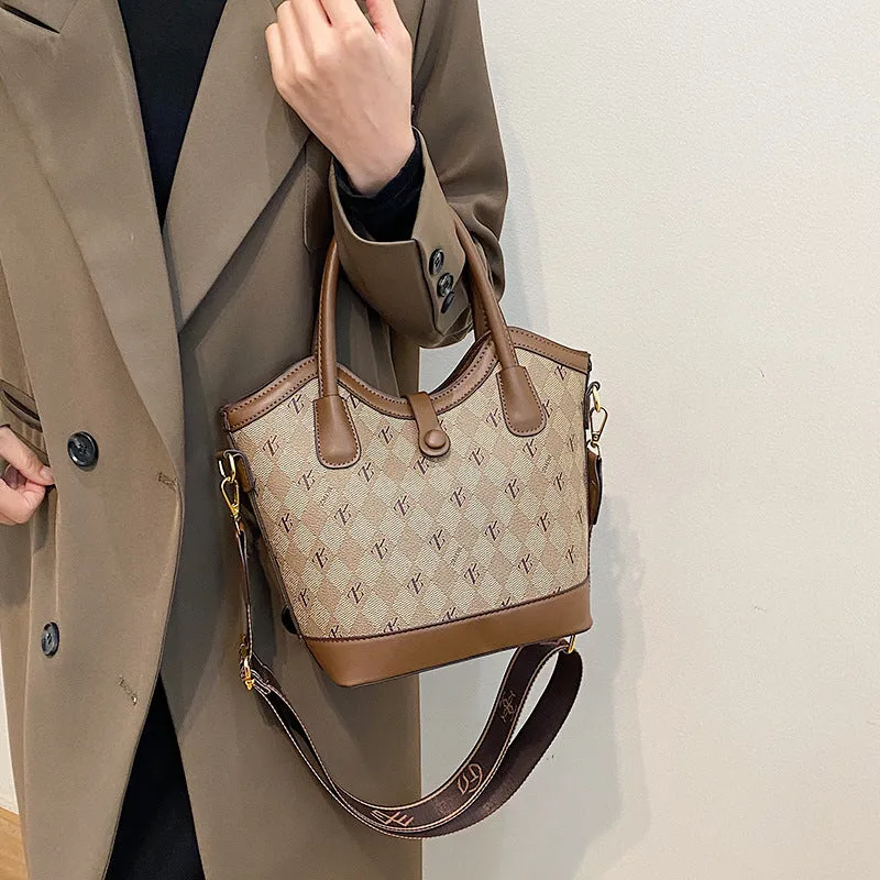Women's Wide Straps Popular Fashion Presbyopic Retro Handbags